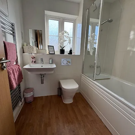 Hanwell House Sn25 Long Sleep 5 Free Parking Holiday home *