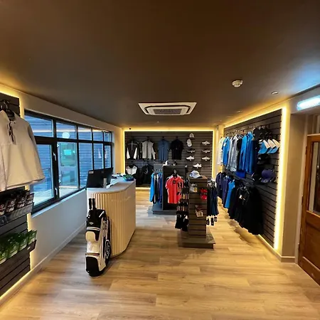 The Wiltshire Hotel, Golf And Leisure Swindon