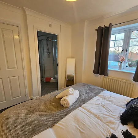 Sigerson House Long Sleep 5 Free Parking Holiday home *