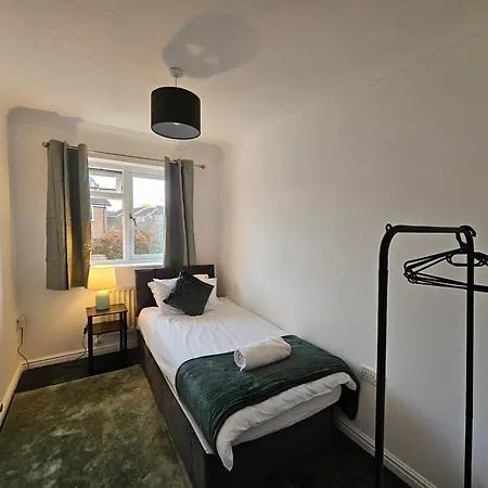 Sigerson House Long Sleep 5 Free Parking Holiday home