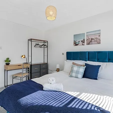Colman Park Apartment