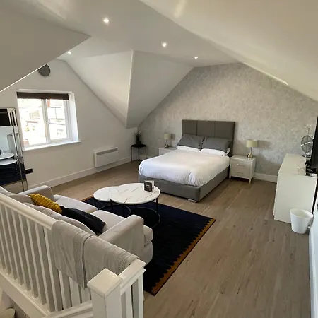 Welcome 55b- Self Check-in Whole Fully Refurbished Swindon