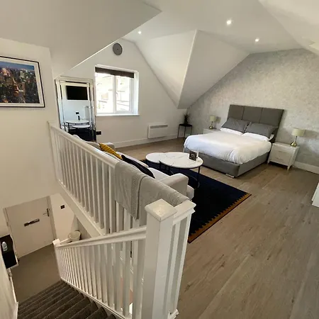 Welcome 55b- Self Check-in Whole Fully Refurbished Aparthotel
