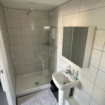 Welcome 55b- Self Check-in Whole Fully Refurbished Swindon