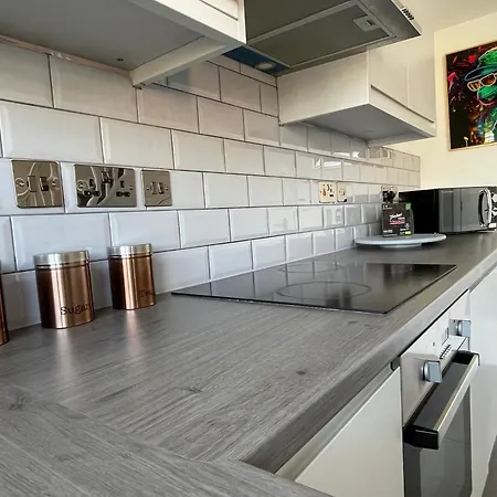 Aparthotel Welcome 55b- Self Check-in Whole Fully Refurbished