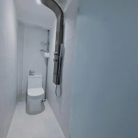 1-bed Retreat - Hot Tub Private Garden & Bbq Apartment *