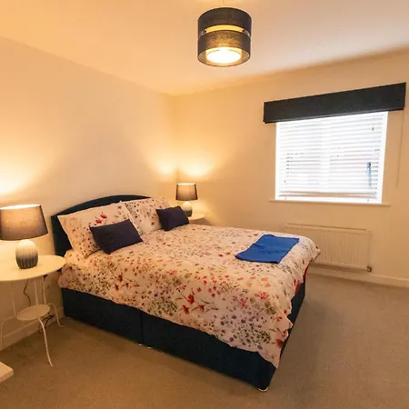 Holiday home Cozy 2br Retreat *