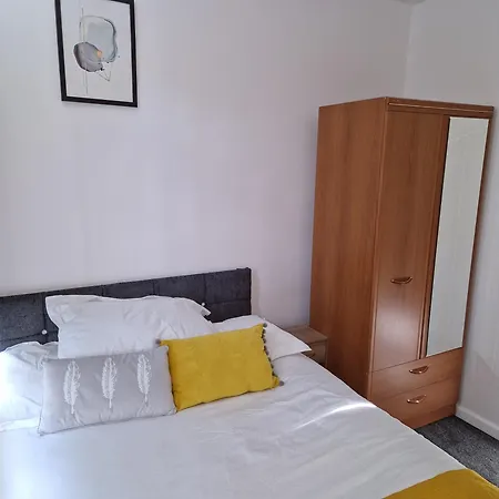 Homey In Swindon, United Kingdom Apartment Swindon