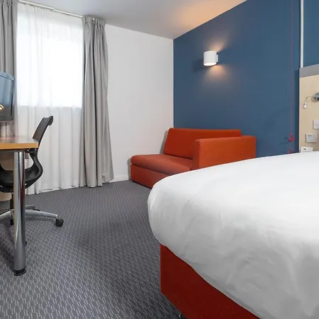 Express Centre By Ihg 3* Swindon