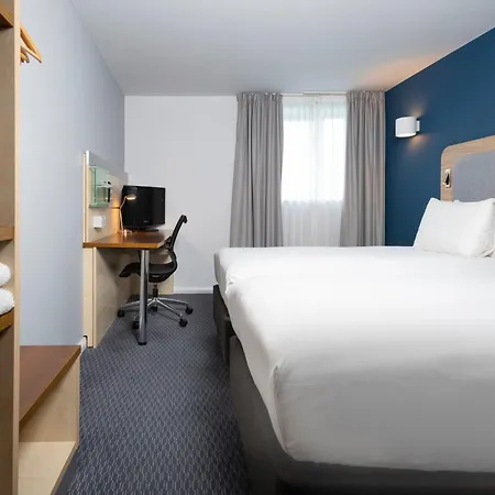 Express Centre By Ihg Swindon
