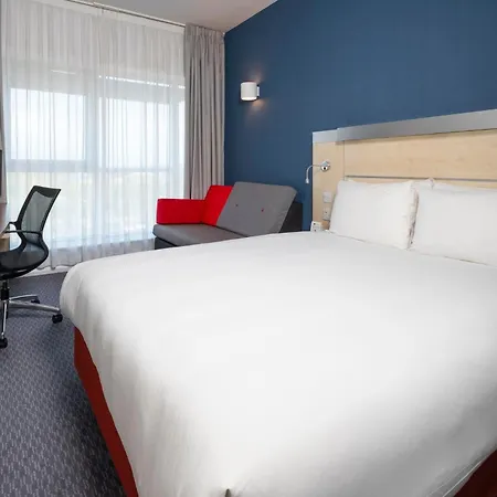 Express Centre By Ihg 3* Swindon