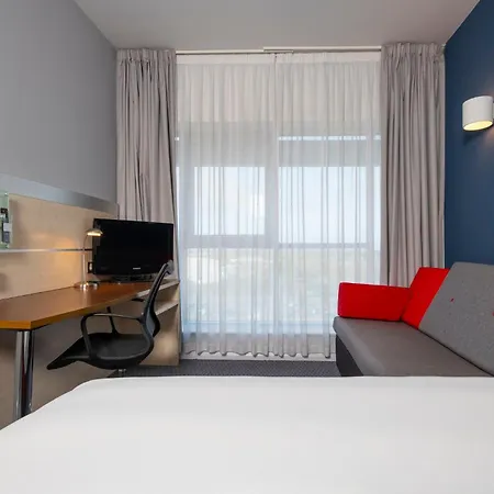Express Centre By Ihg