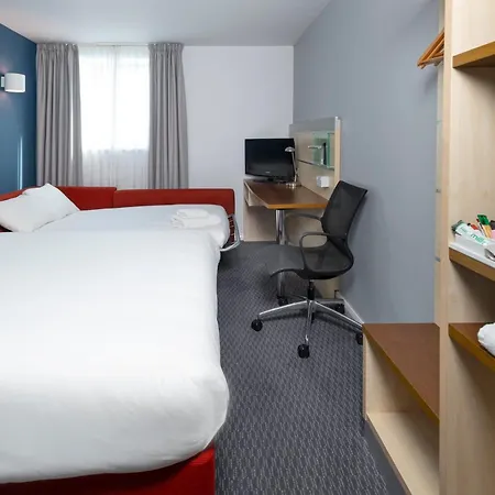 Hotel Express Centre By Ihg