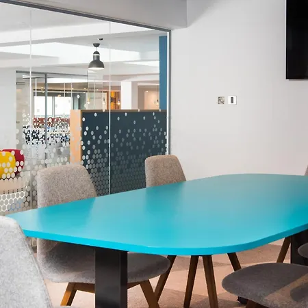 Hotel Express Centre By Ihg 3*