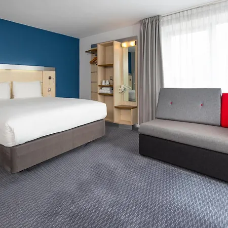 Express Centre By Ihg Hotel