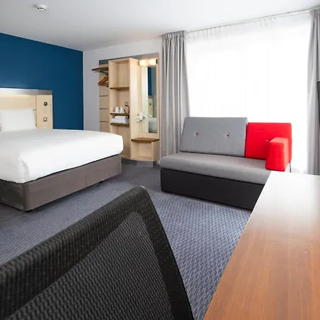 Hotel Express Centre By Ihg