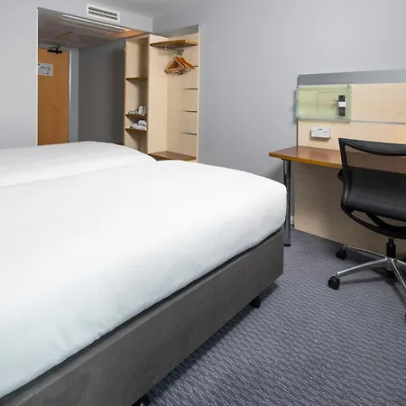 Express Centre By Ihg