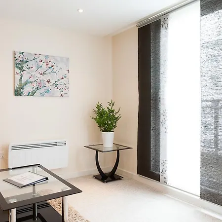 Paramount Apartment