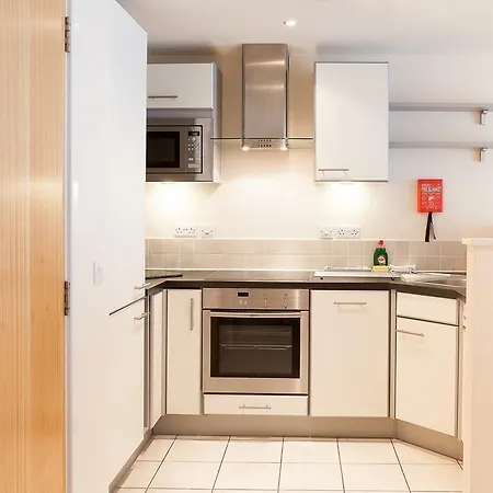 Paramount Apartment