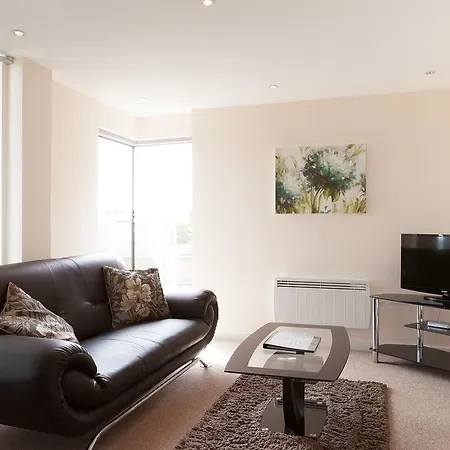 Paramount Apartment Swindon