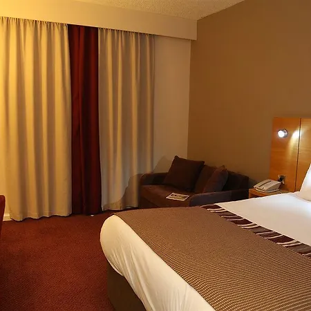 Leonardo - Formerly Jurys Hotel 4*