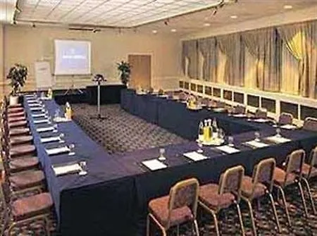 Thistle Express Hotel 3*