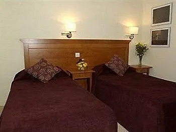 Hotel The Crown 3*