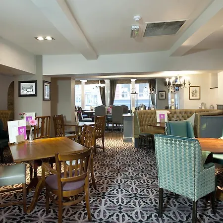 The Goddard Arms 3*