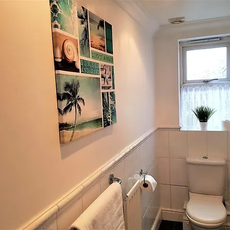 Godwin Court Apartment Swindon