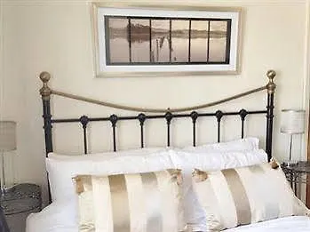 Sw Bed & Breakfast 3*