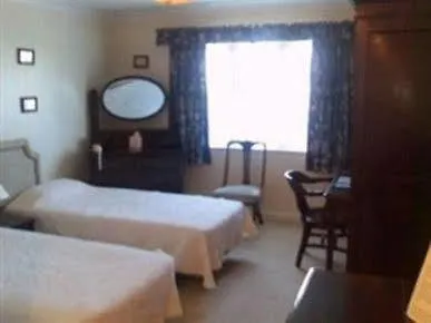Schoolhouse Restaurant And Hotel