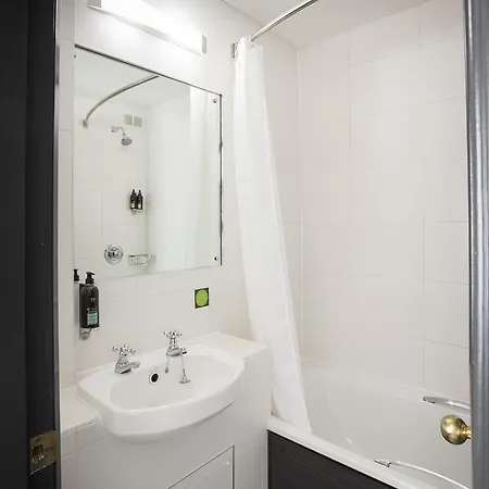Thistle Express 3* Swindon