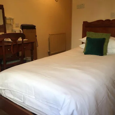 The Crown Hotel Swindon
