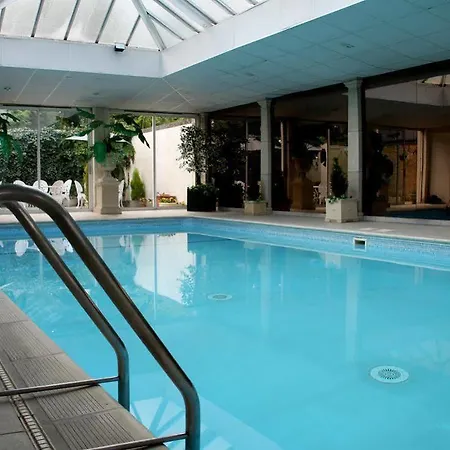 Lydiard Park & Conference Centre 3*
