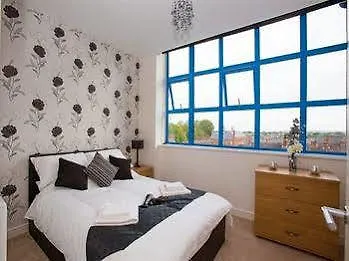 Hamilton Grace - Wessex Court Hotel Swindon