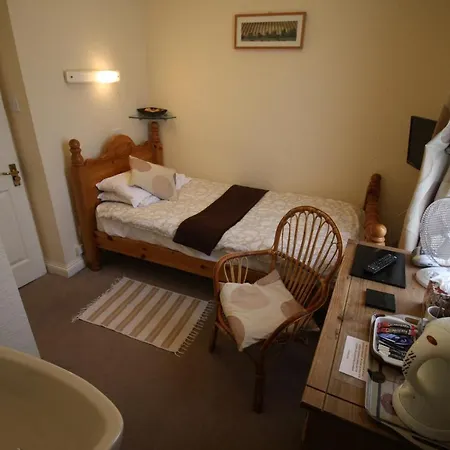 The Guest house Swindon