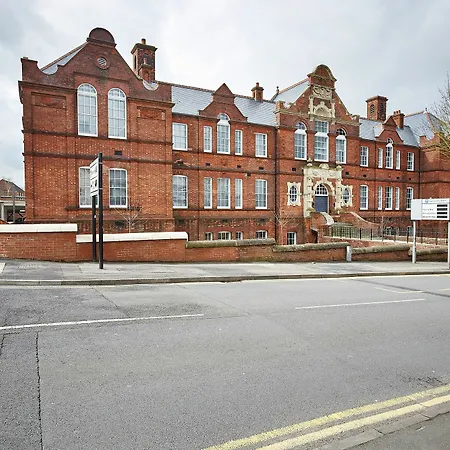 Burkhardt Hall By Esa Apartment