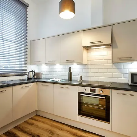 Burkhardt Hall By Viridian Apartment