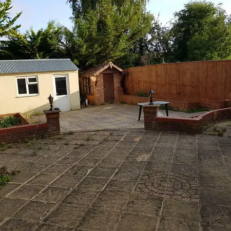Holiday home Spacious 5 Bedroom House - Sleeps Up To 10