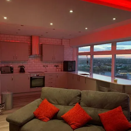 Luxury Panoramic Balcony Apartment
