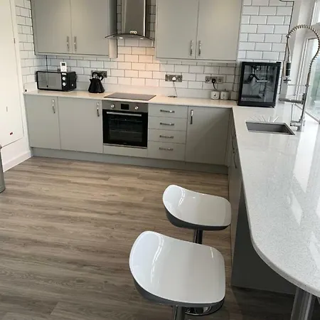 Apartment Luxury Panoramic Balcony Swindon