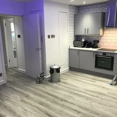 Luxury Panoramic Balcony * Swindon