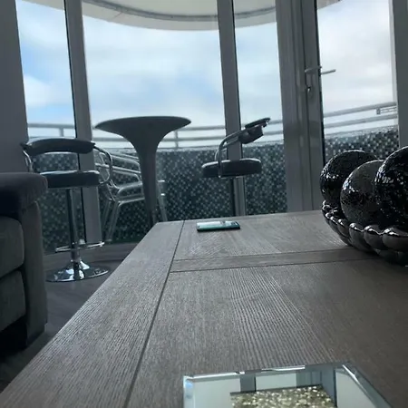 Apartment Luxury Panoramic Balcony