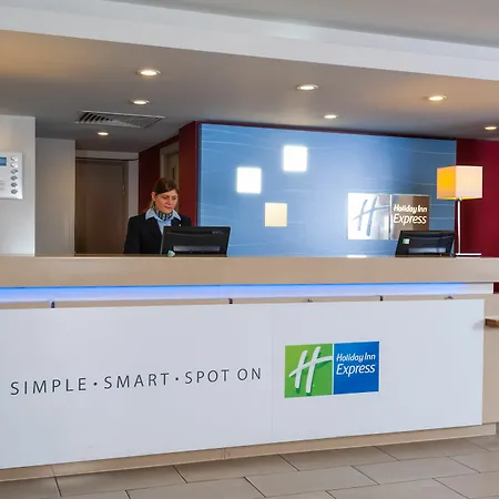 Express West An Ihg Hotel 3*