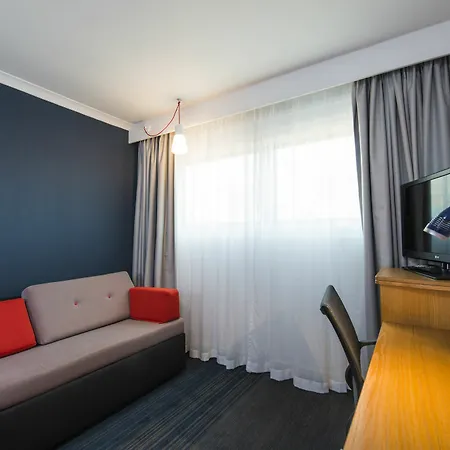 Express West An Ihg Hotel