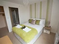 Hamilton Grace - Plaza Apartment *