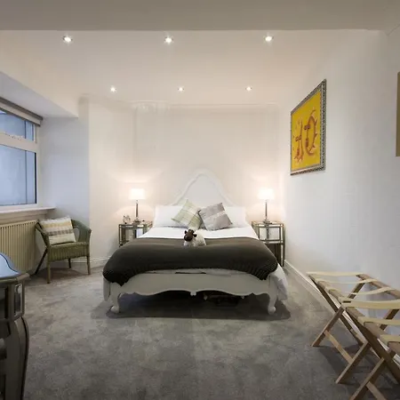 Luxury Panoramic Balcony * Swindon