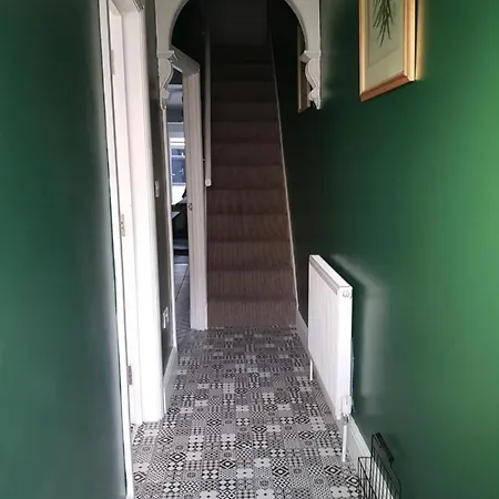 Theobald House - Entercloud9sa Holiday home Swindon
