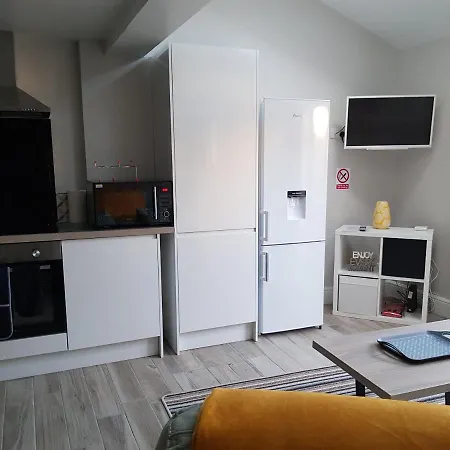 Theobald House - Entercloud9sa Holiday home Swindon