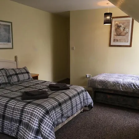 The Rolleston Arms Inn 2*